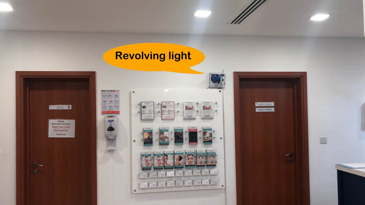 Revolving light indicator installation
