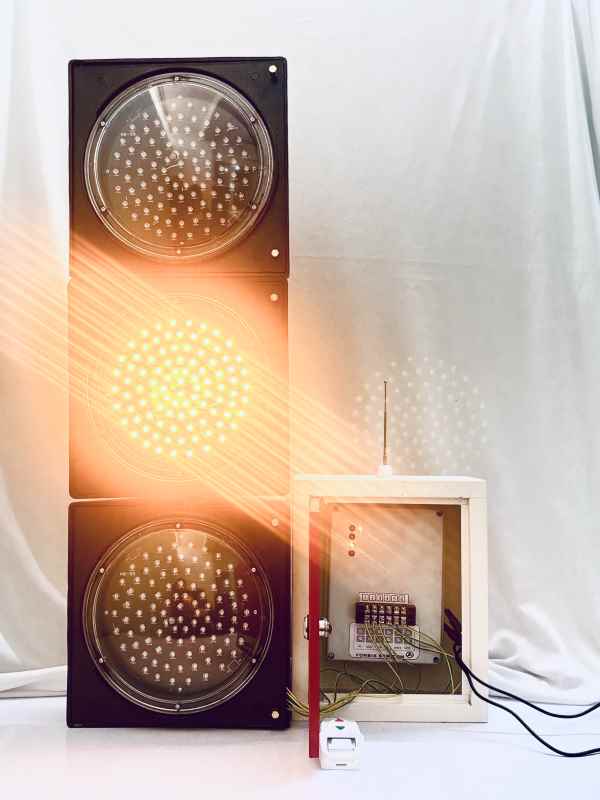 FORBIX SEMICON Wireless Traffic Light Controller Amber Blinking Light